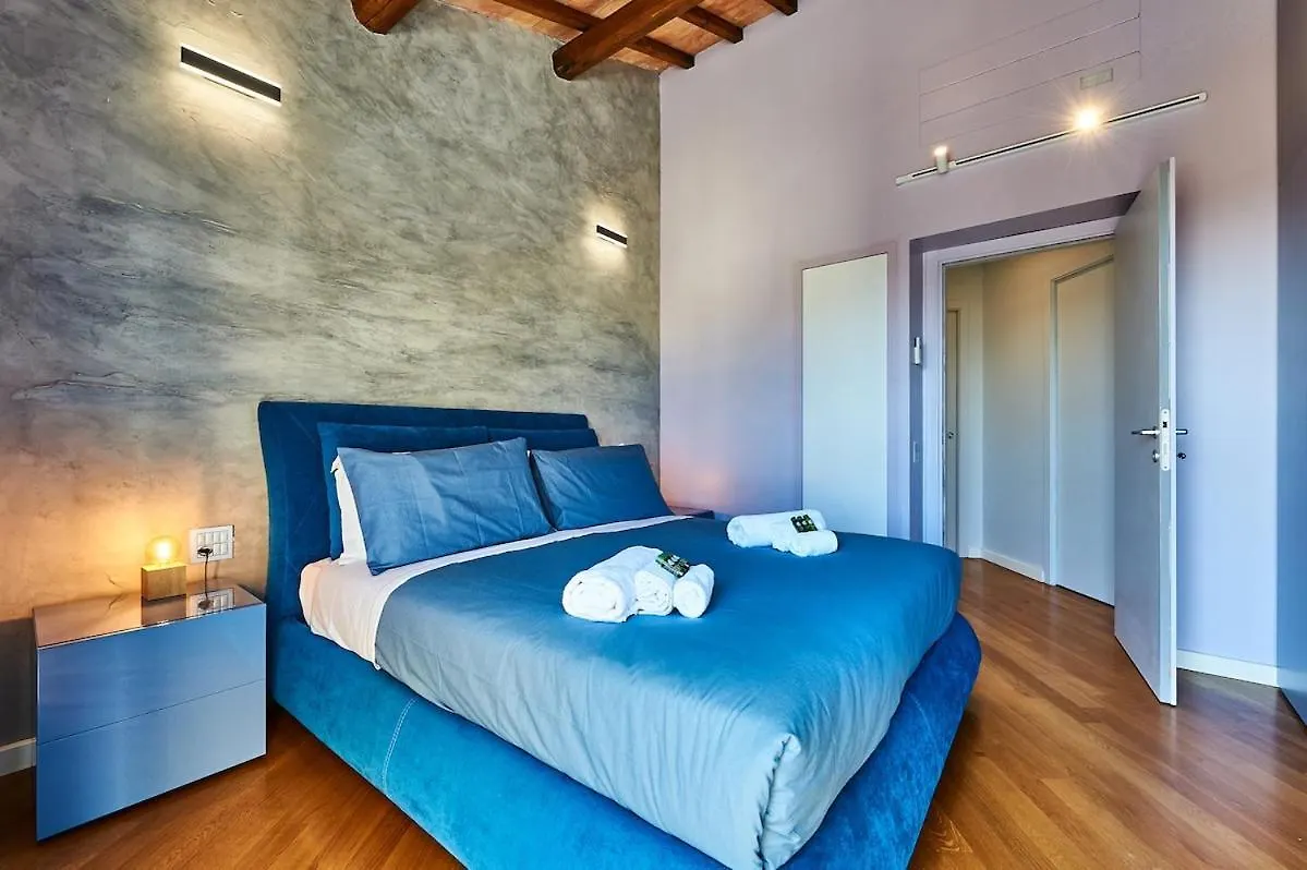 Nazionale Skyloft -Luxury Spa Penthouse Rzym 0*,
