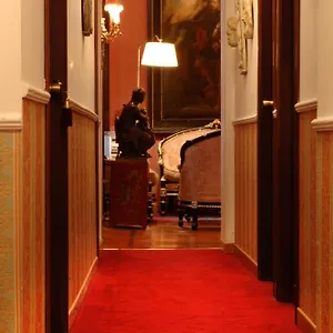 Residenza Frattina Ρώμη