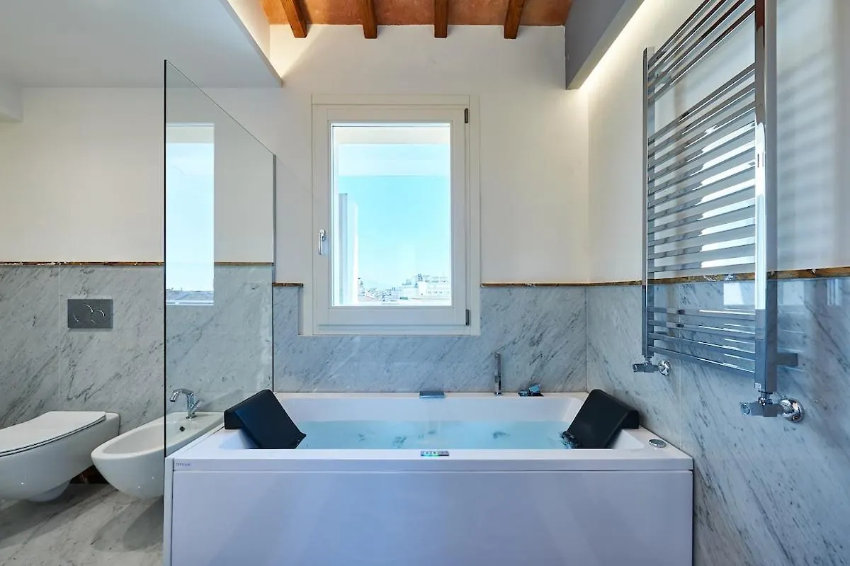 Nazionale Skyloft -Luxury Spa Penthouse روما